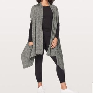 Lululemon Live Freely Wrap wool